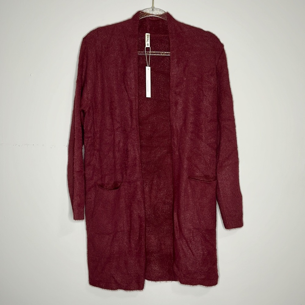 Wine eyelash cardigan with pockets